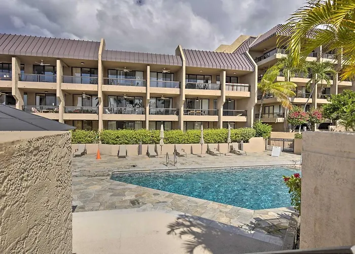 Downtown Kona Condo With Pool Access Walk To Beach!